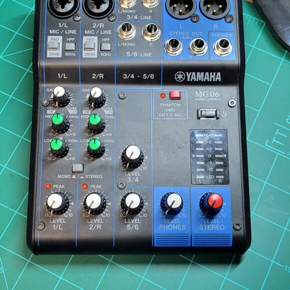 Yamaha Mixer - Picture 4 of 6